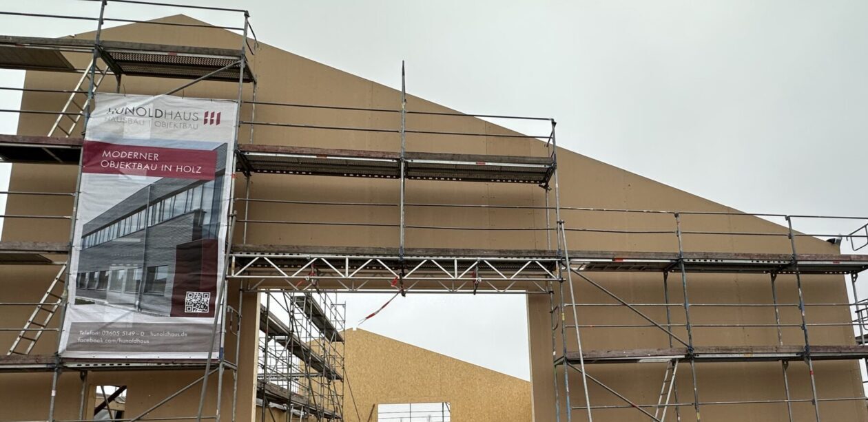 Die Holzbauarbeiten schreiten voran – Neubau Betriebsstätte für den Gewässerunterhaltungsverband Heilbad Heiligenstadt